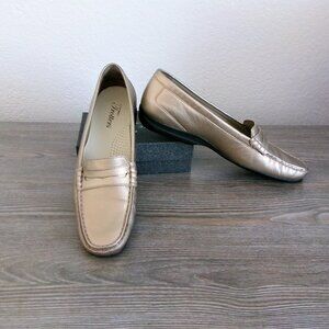 Trotters FRANCIE II Gold Metallic Leather Loafers 7.5N 7.5 Narrow